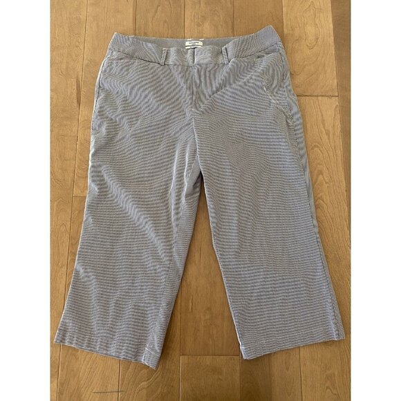 Dockers Petites Mid Rise Curvy Women's Striped Capri Pants Pockets Size 12P - Picture 1 of 6
